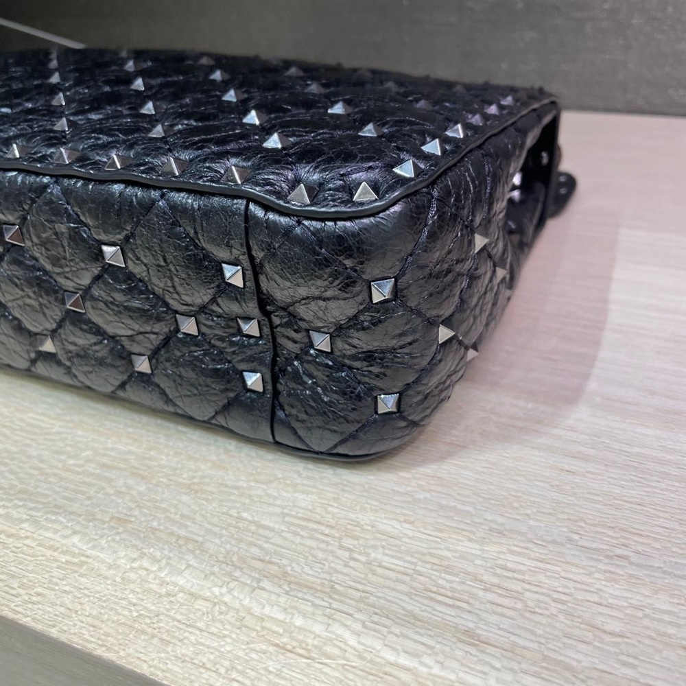 VALENTINO MEDIUM ROCKSTUD LEATHER CHAIN BAG - Picture 4 of 14